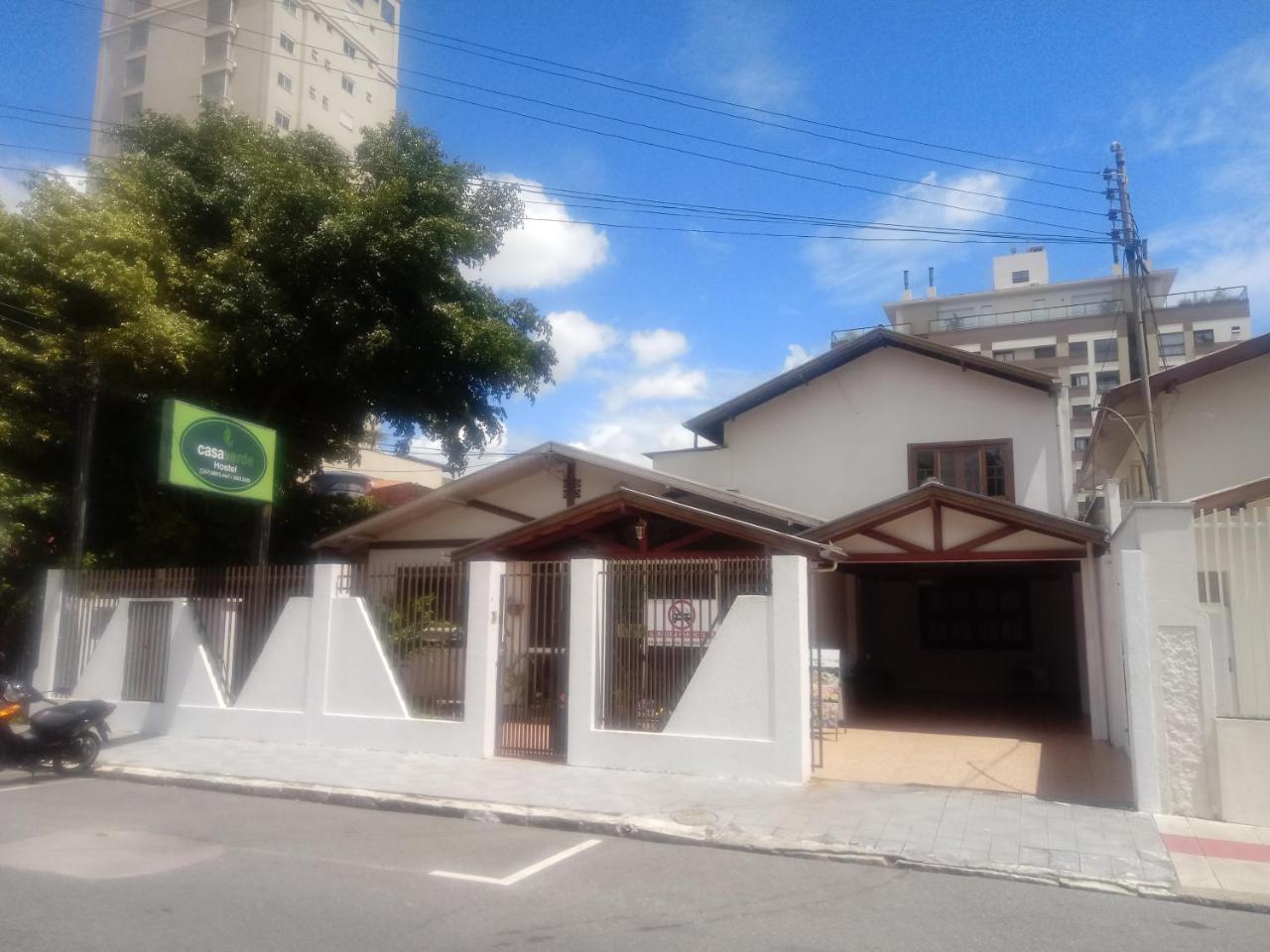 Pousada Casa Verde - Quartos Individuais - Smart Tv 32 - E Banheiro Privativo Apartamento Itajaí Exterior foto